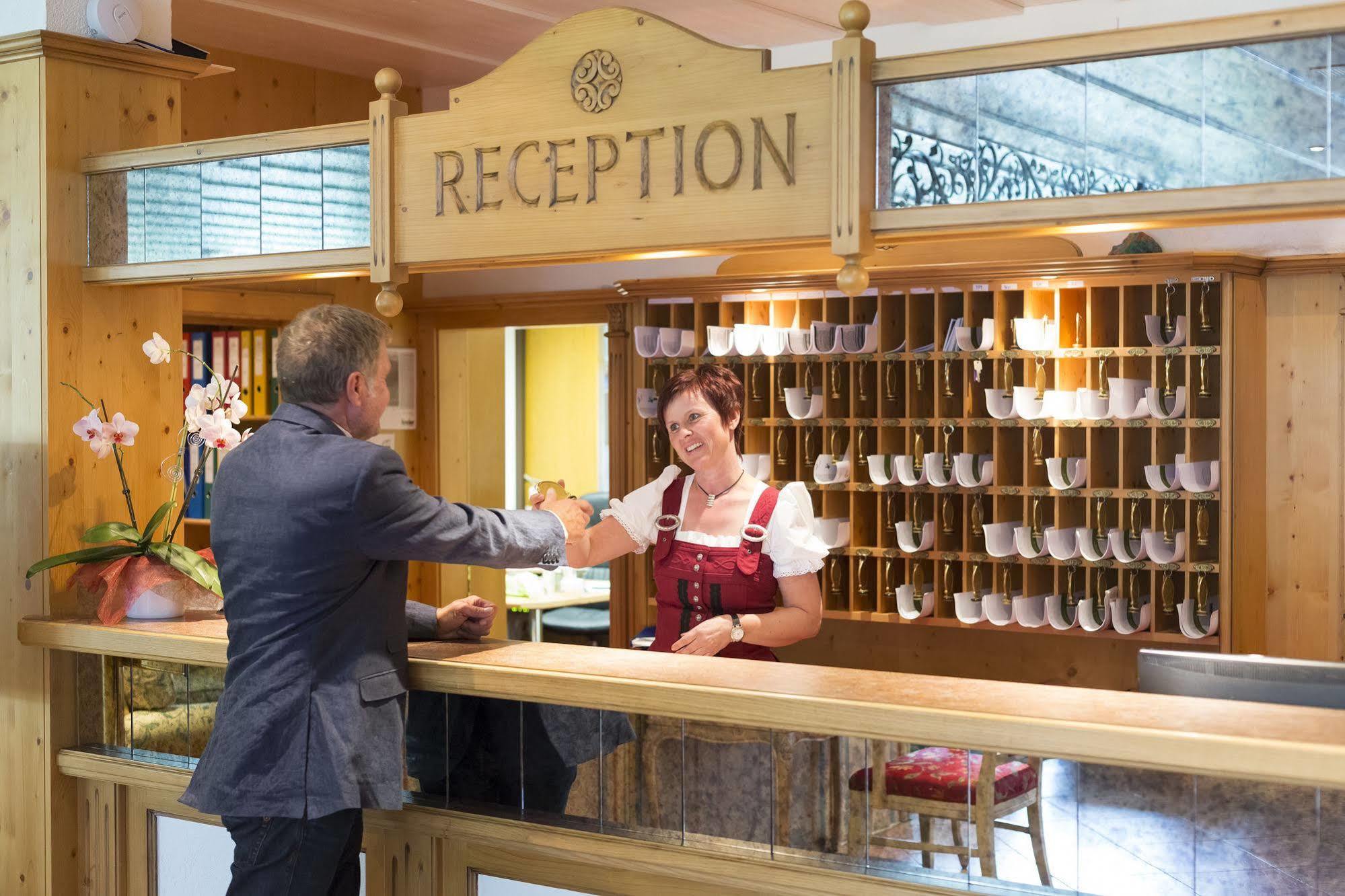Hotel Alpenhof Sankt Jakob in Defereggen Εξωτερικό φωτογραφία